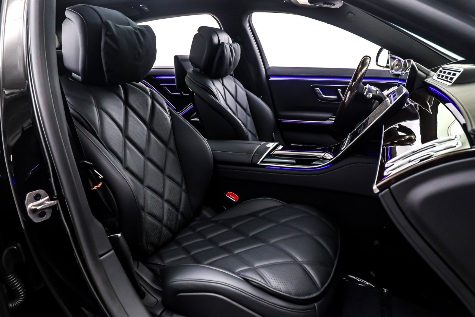 New 2026 Mercedes-Benz Maybach S 680 4MATIC image 7