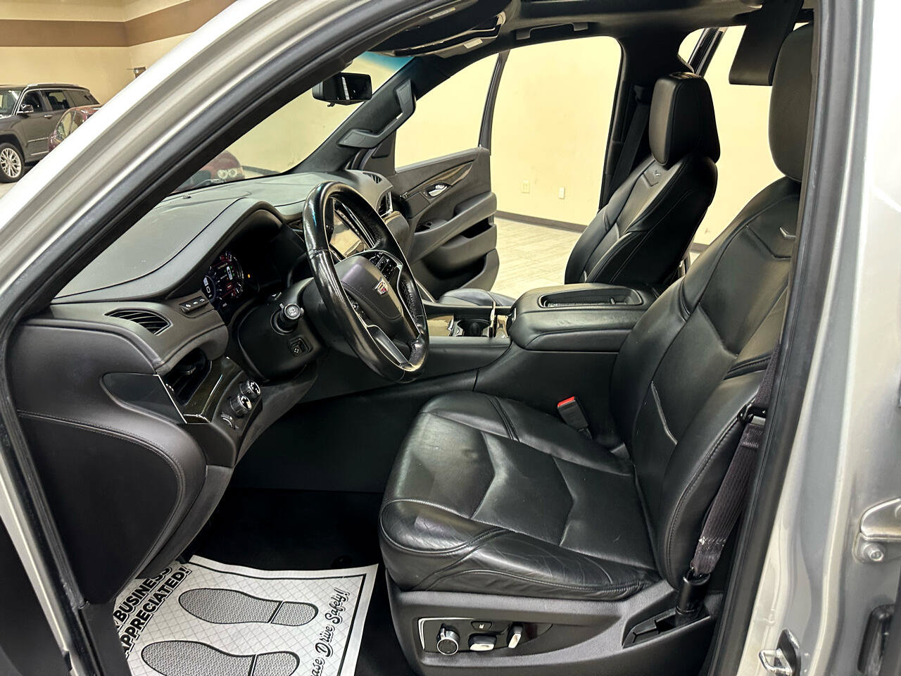 Used 2017 Cadillac Escalade Platinum image 23