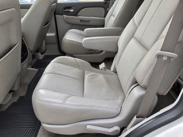 Used 2013 Chevrolet Tahoe LT w/ Texas Edition RWD image 19