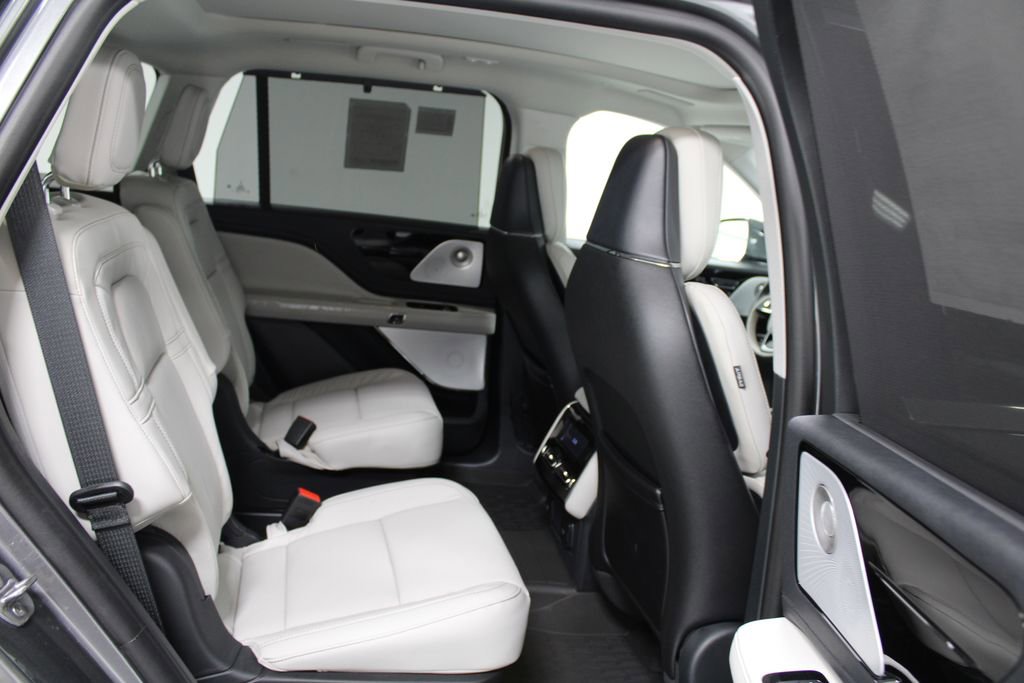 New 2025 Lincoln Aviator Reserve w/ Luxury Package image 29