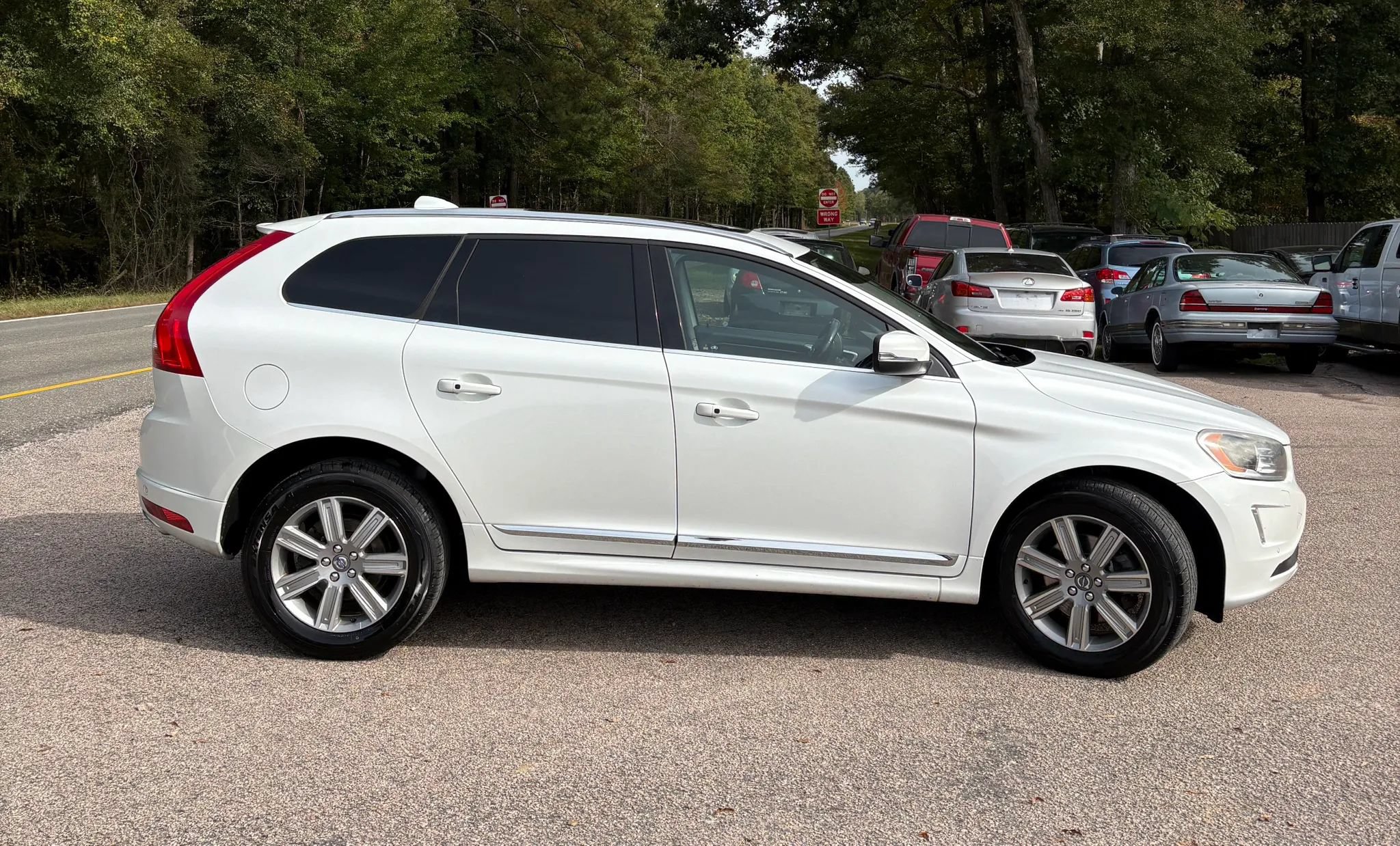 Used 2016 Volvo XC60 T6 Platinum AWD/4WD image 6
