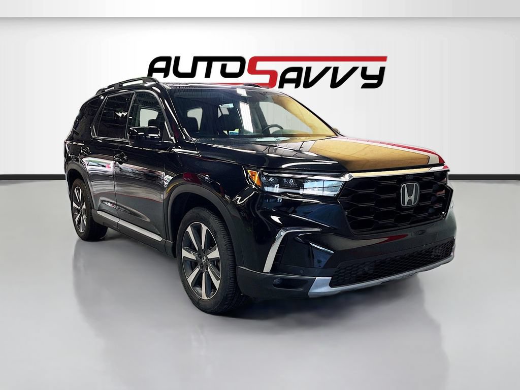 Used 2025 Honda Pilot Elite image 1