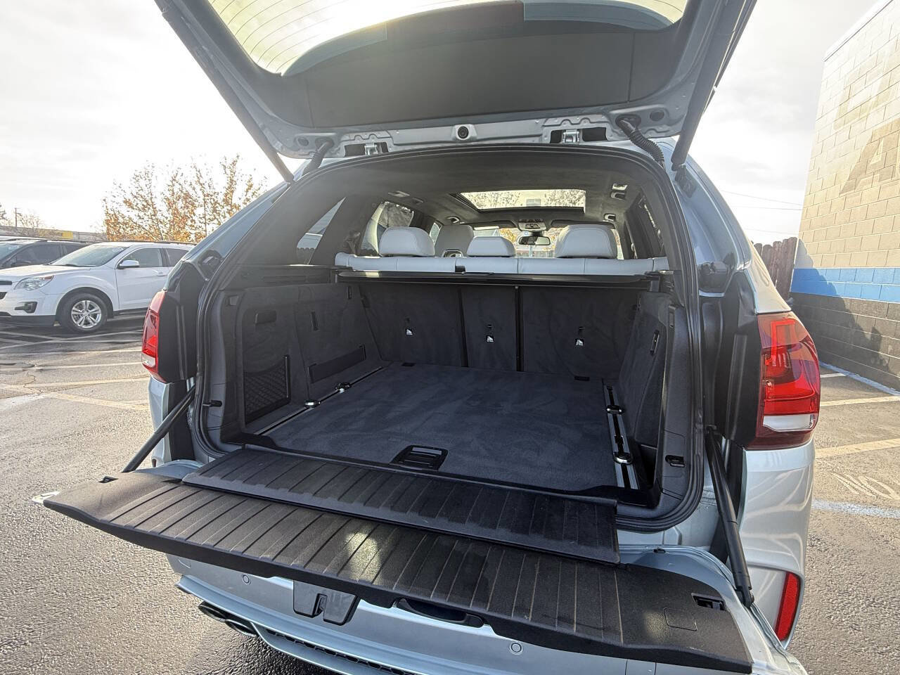 Used 2016 BMW X5 M image 17