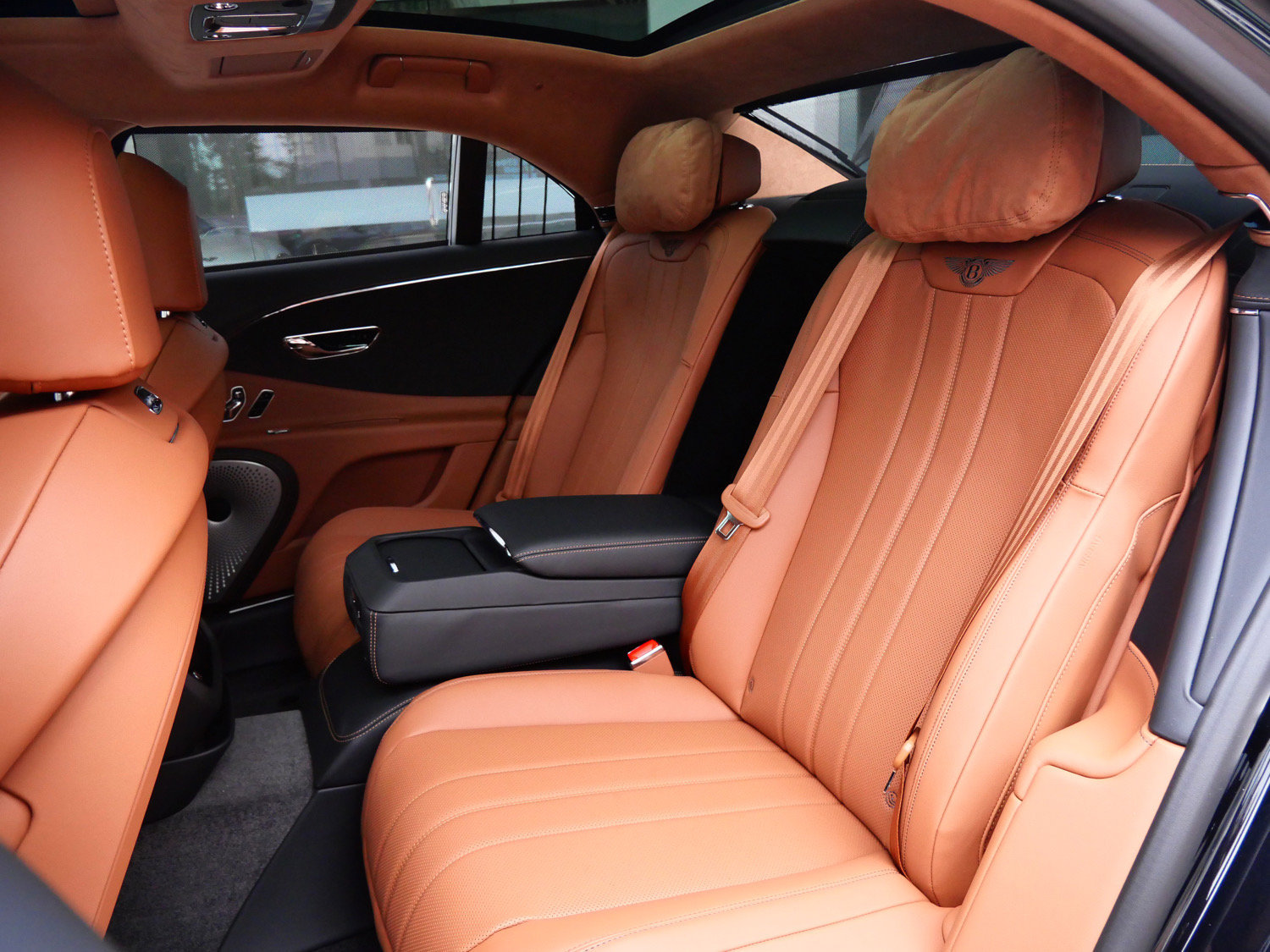 New 2026 Bentley Flying Spur V8 AWD/4WD image 22