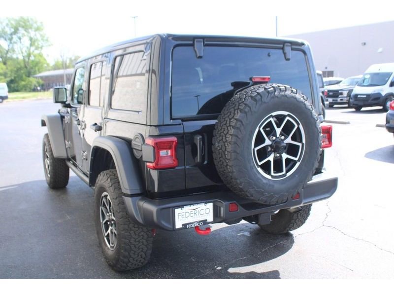 Used 2024 Jeep Wrangler Unlimited Rubicon AWD/4WD image 6