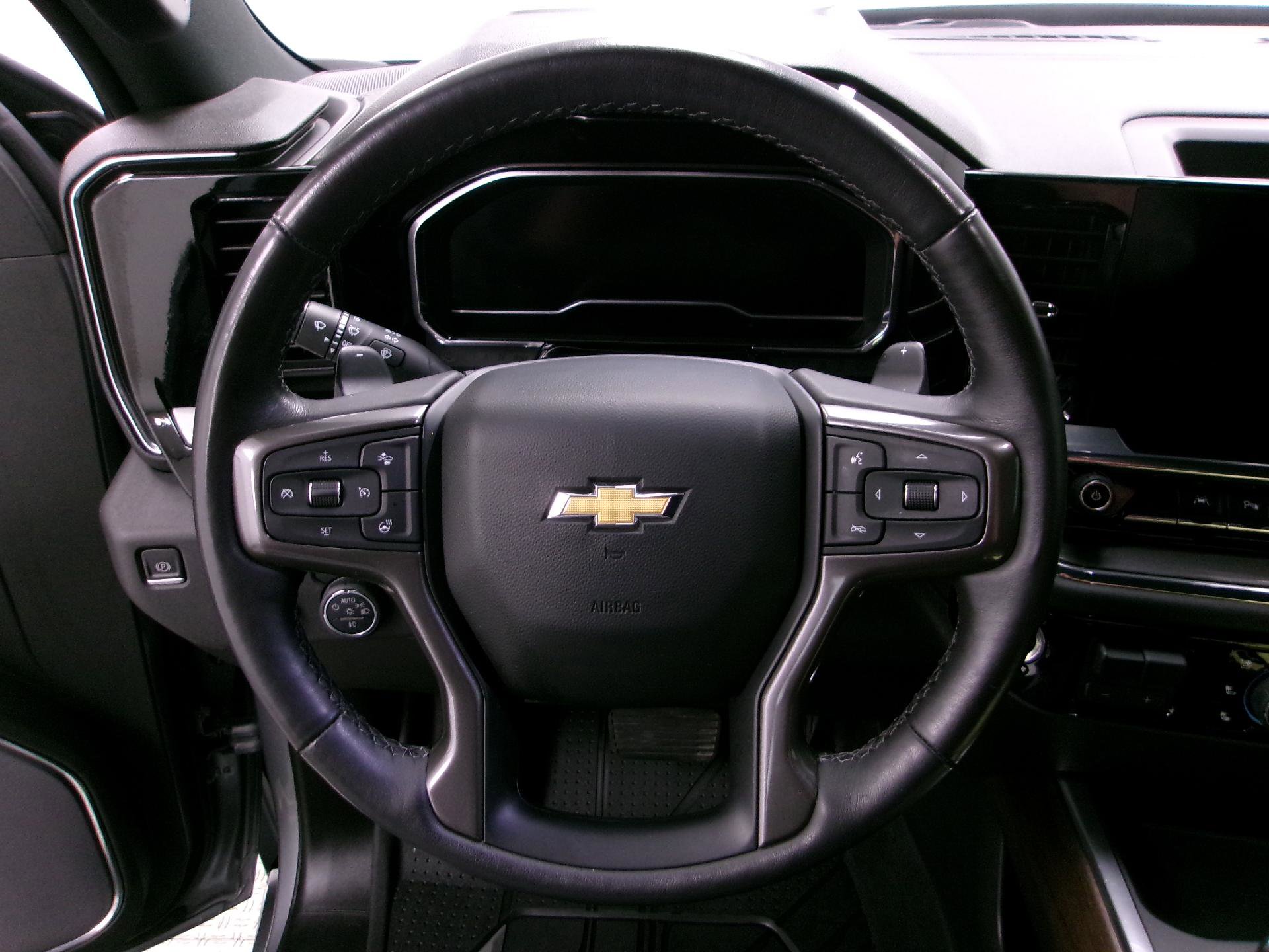 Certified 2023 Chevrolet Silverado 1500 High Country w/ Technology Package AWD/4WD image 6
