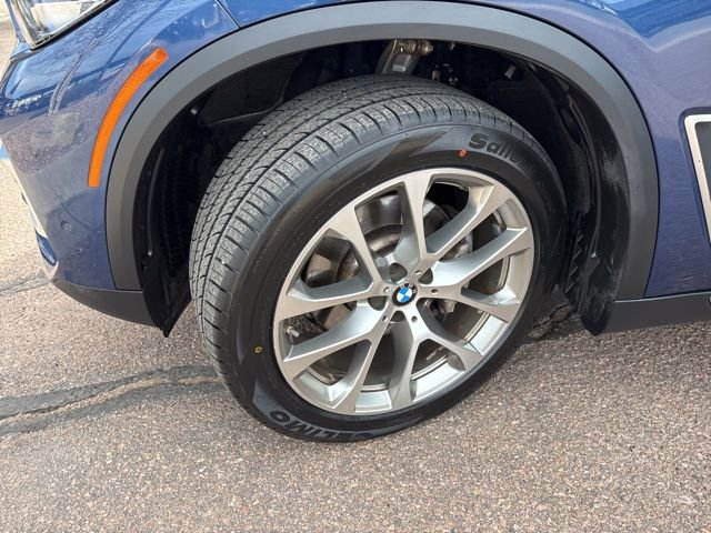 Used 2021 BMW X5 xDrive40i w/ Premium Package image 16