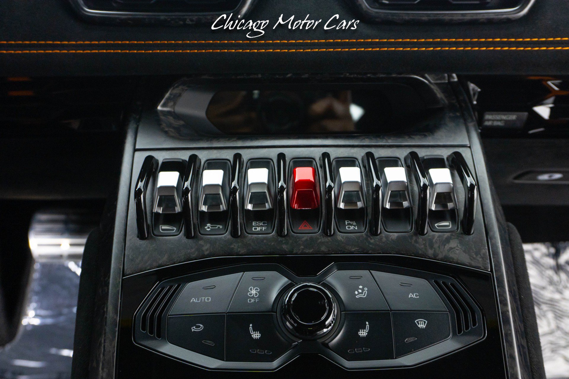Used 2018 Lamborghini Huracan AWD/4WD image 36