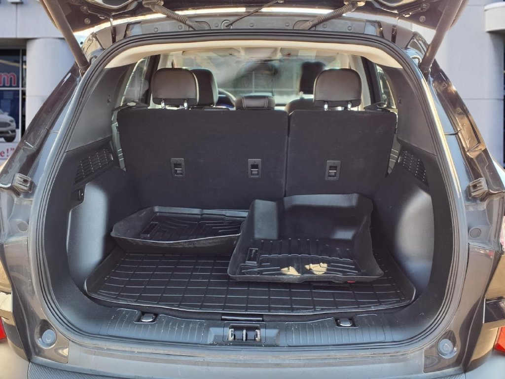 Certified 2022 Ford Escape Titanium AWD/4WD image 32