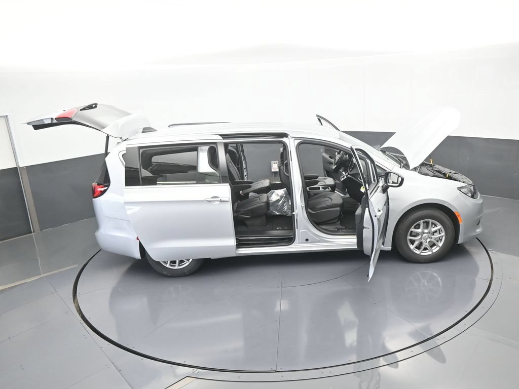 New 2026 Chrysler Voyager LX FWD image 66