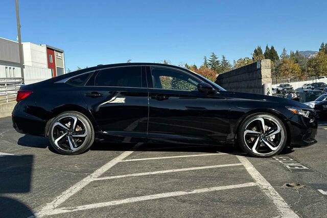 Used 2022 Honda Accord Sport image 3
