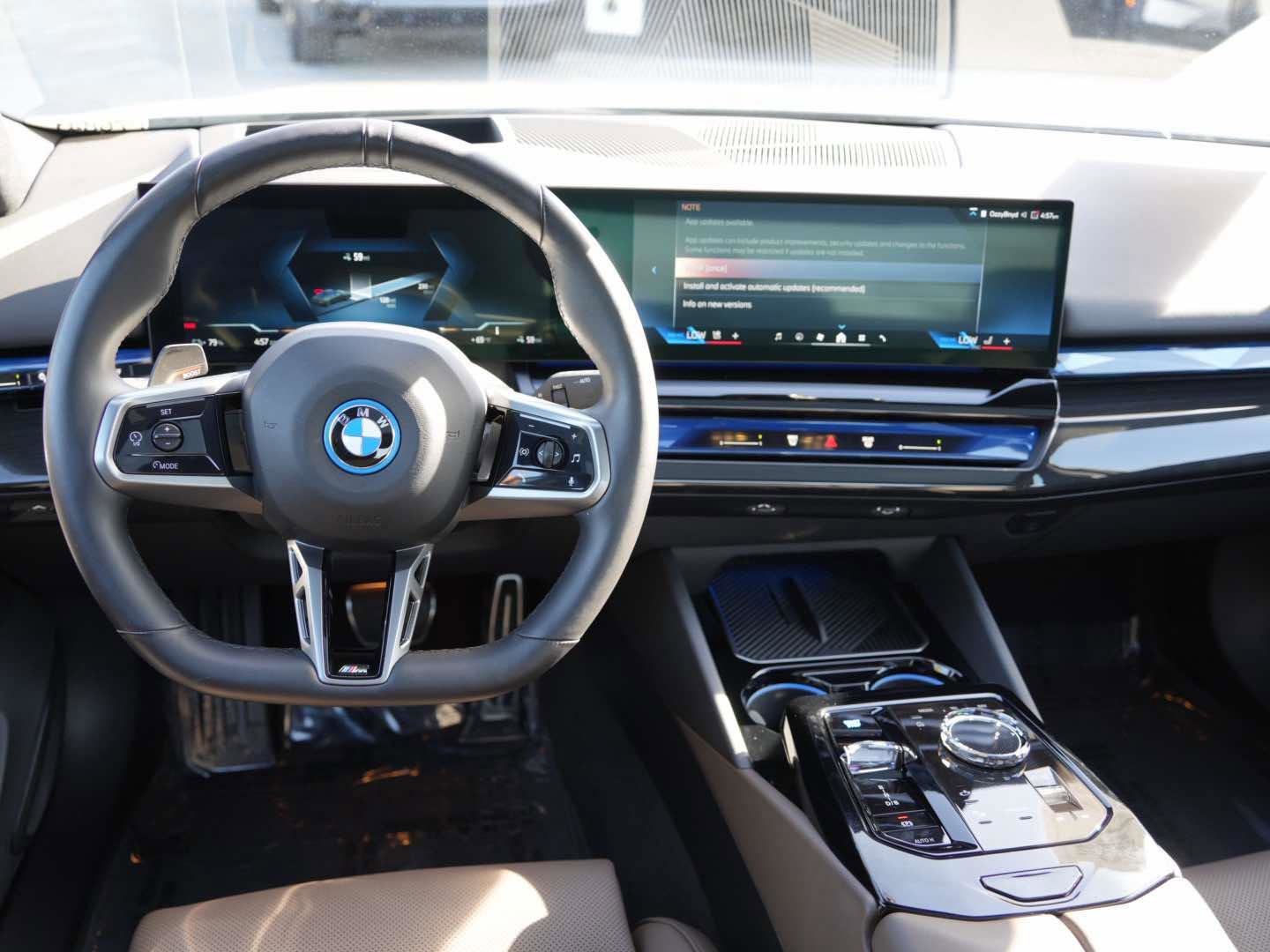 Used 2025 BMW i5 xDrive40 w/ Executive Package image 7