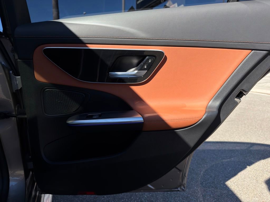 Used 2023 Mercedes-Benz C 300 Sedan image 33