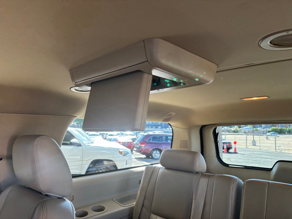 Used 2013 GMC Yukon XL Denali AWD/4WD image 27