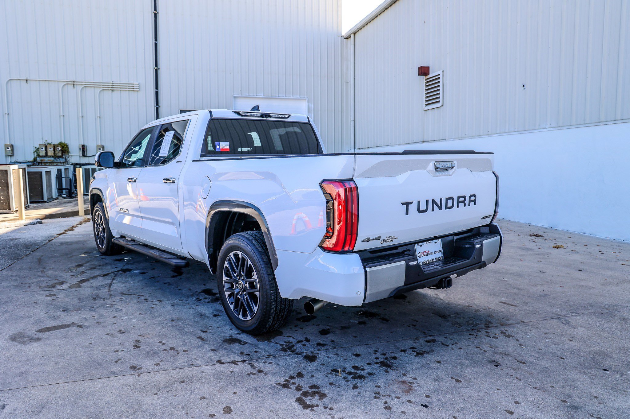 Used 2025 Toyota Tundra Limited image 9