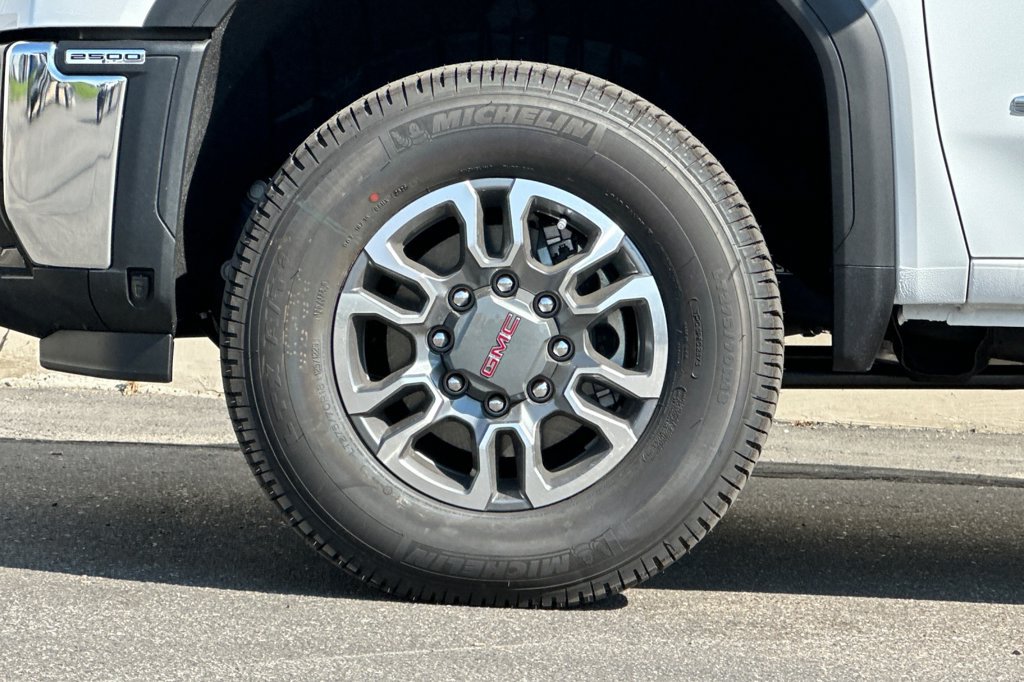 New 2026 GMC Sierra 2500 SLE w/ Preferred Package AWD/4WD image 27