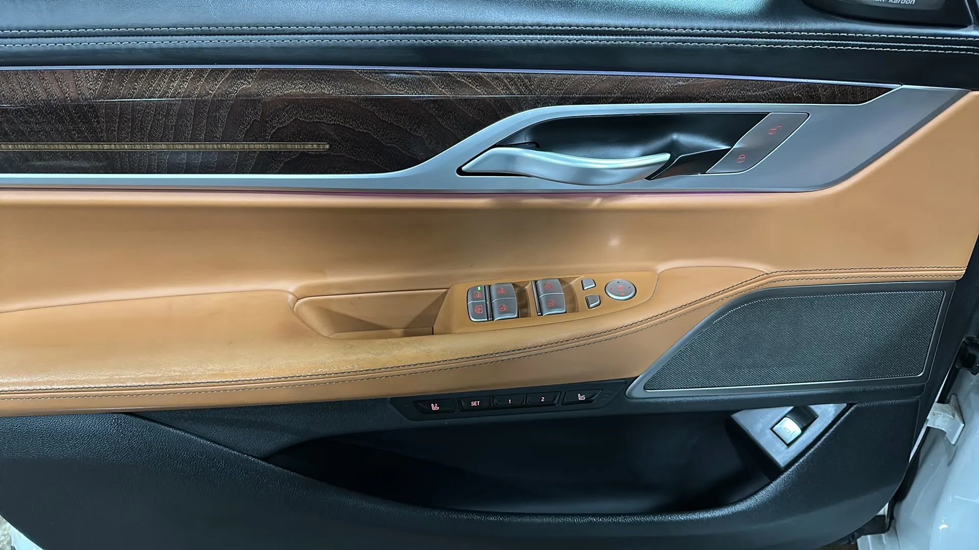 Used 2020 BMW 750i xDrive w/ Executive Package image 10