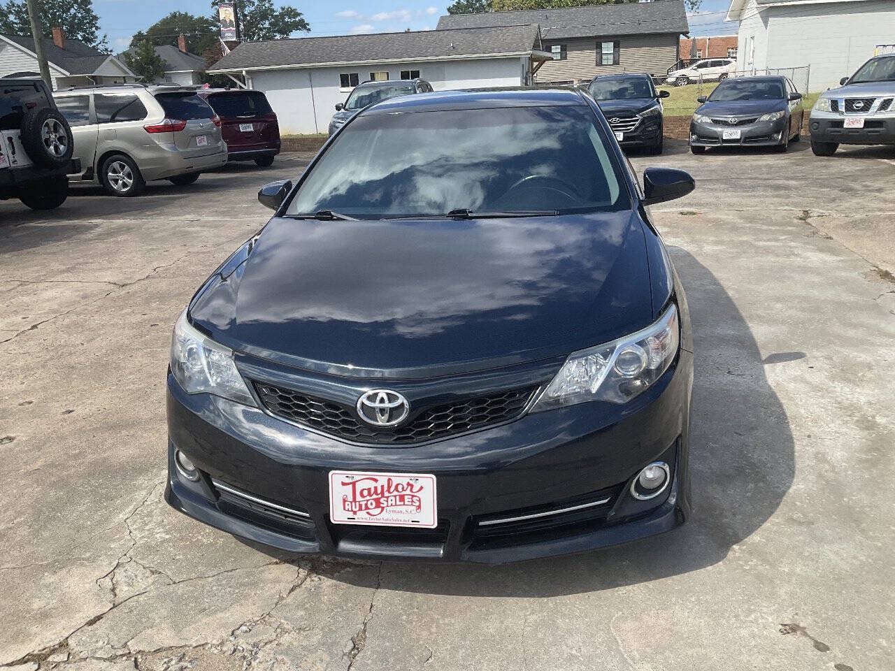 Used 2014 Toyota Camry SE FWD image 8