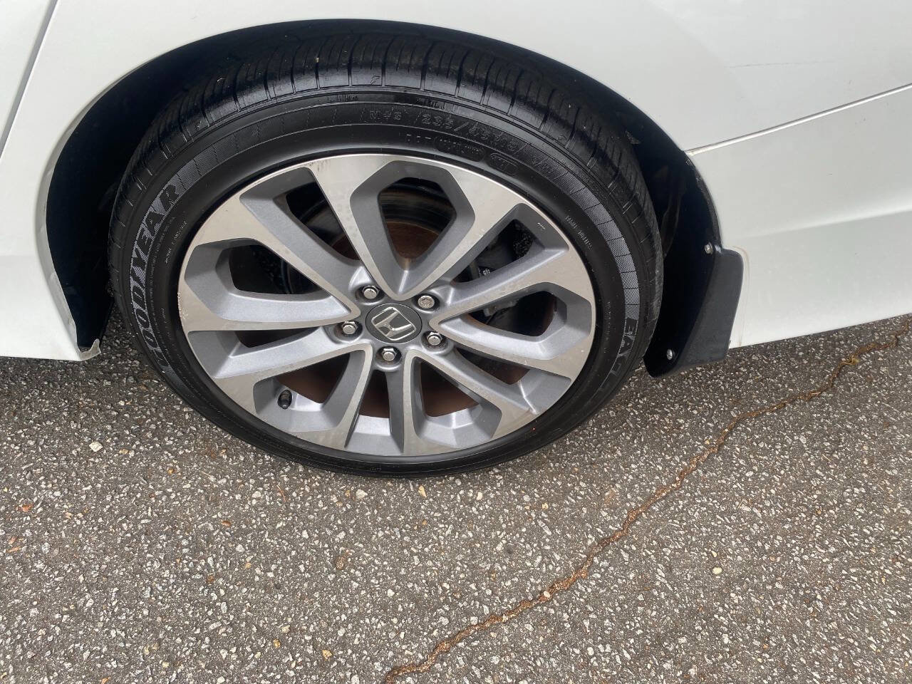 Used 2015 Honda Accord Sport image 9