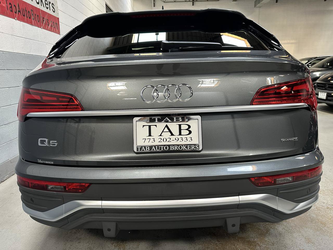 Used 2024 Audi Q5 Premium Plus Sportback w/ Premium Plus Package AWD/4WD image 4