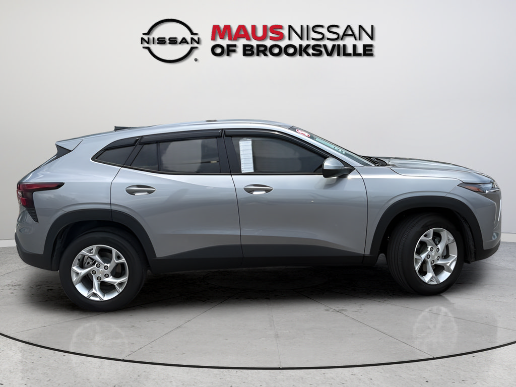 Used 2026 Chevrolet Trax LS w/ LS Convenience Package FWD image 9