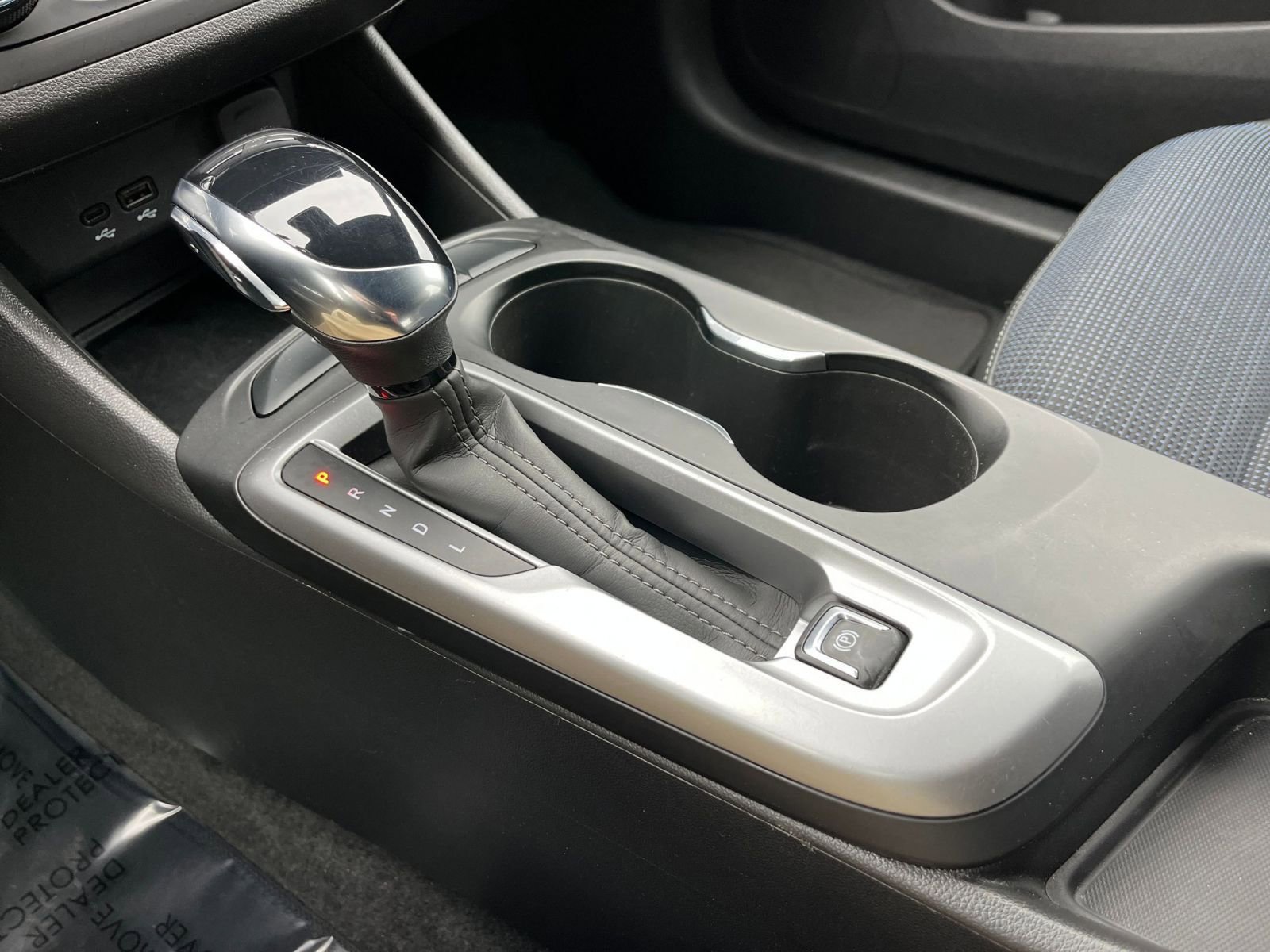 Used 2025 Buick Envista Preferred image 41