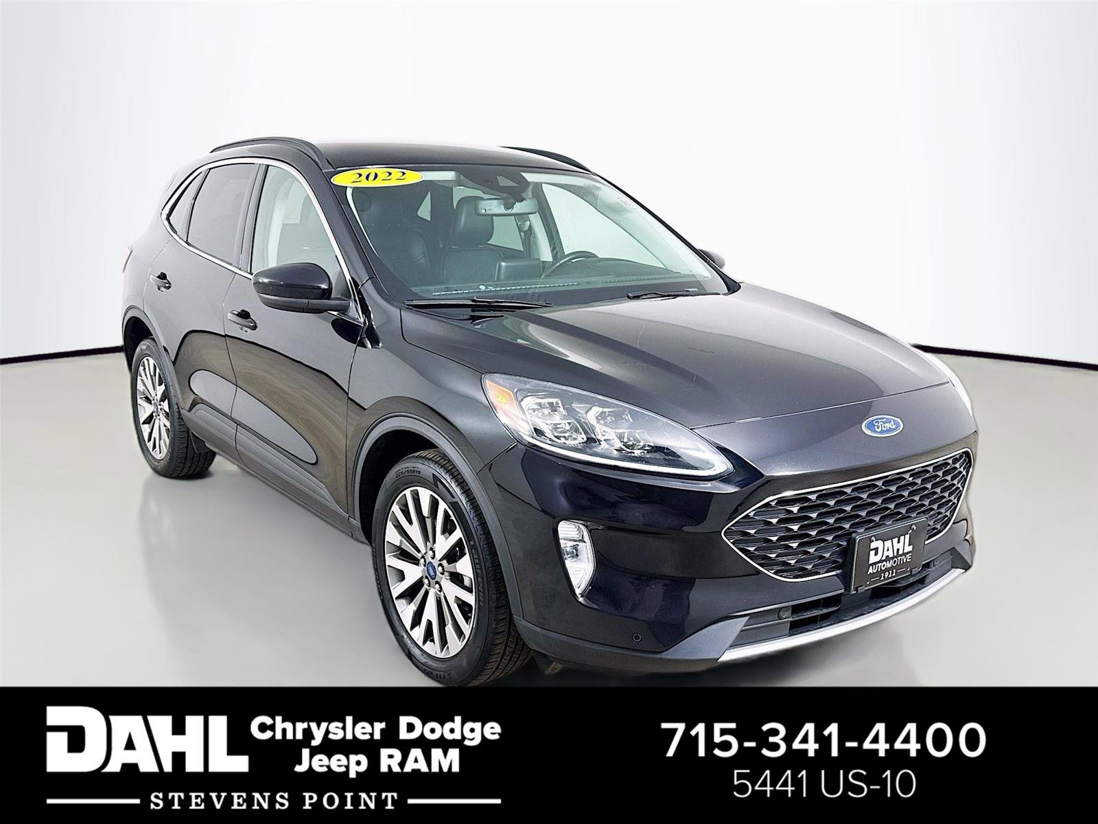 Used 2022 Ford Escape Titanium image 1