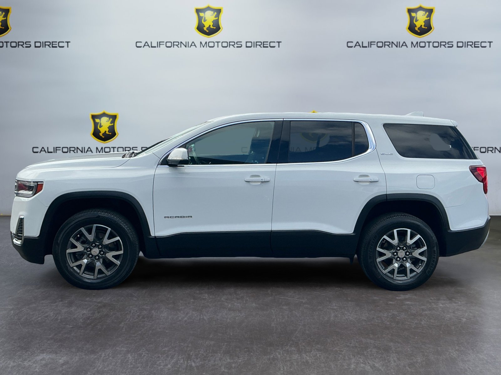 Used 2022 GMC Acadia SLE image 8