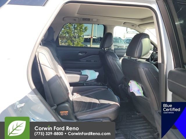 Used 2022 Nissan Pathfinder Platinum w/ Lighting Package (N93) image 15