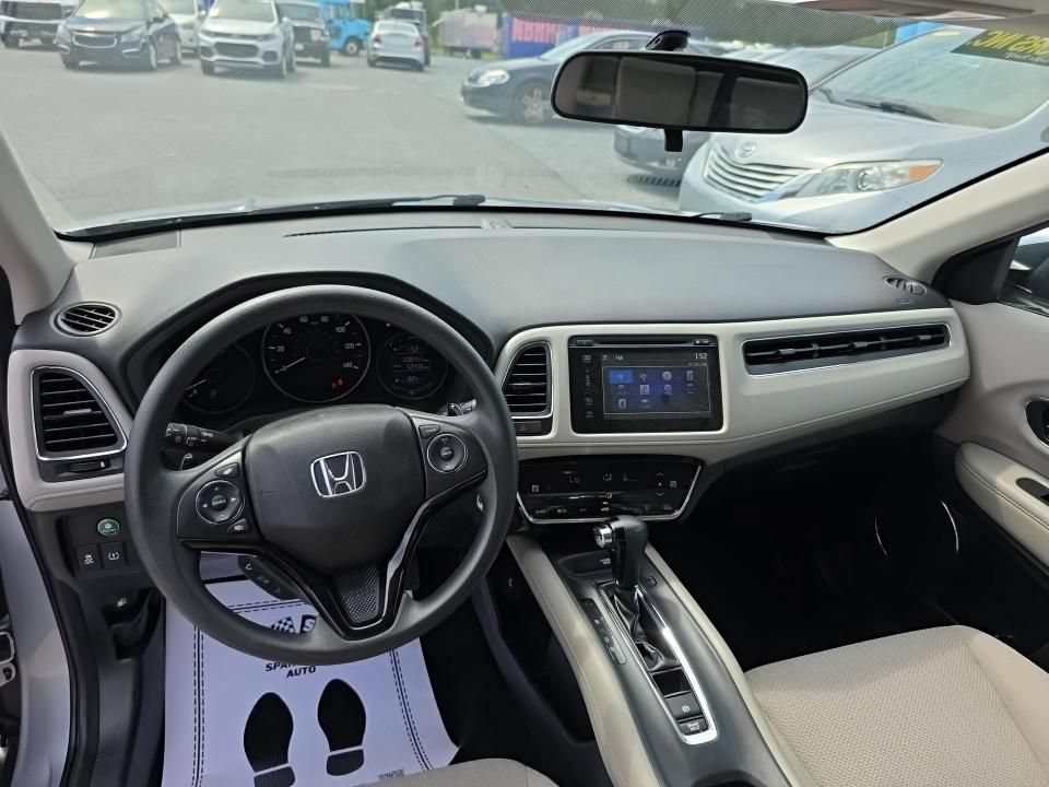 Used 2018 Honda HR-V EX image 6