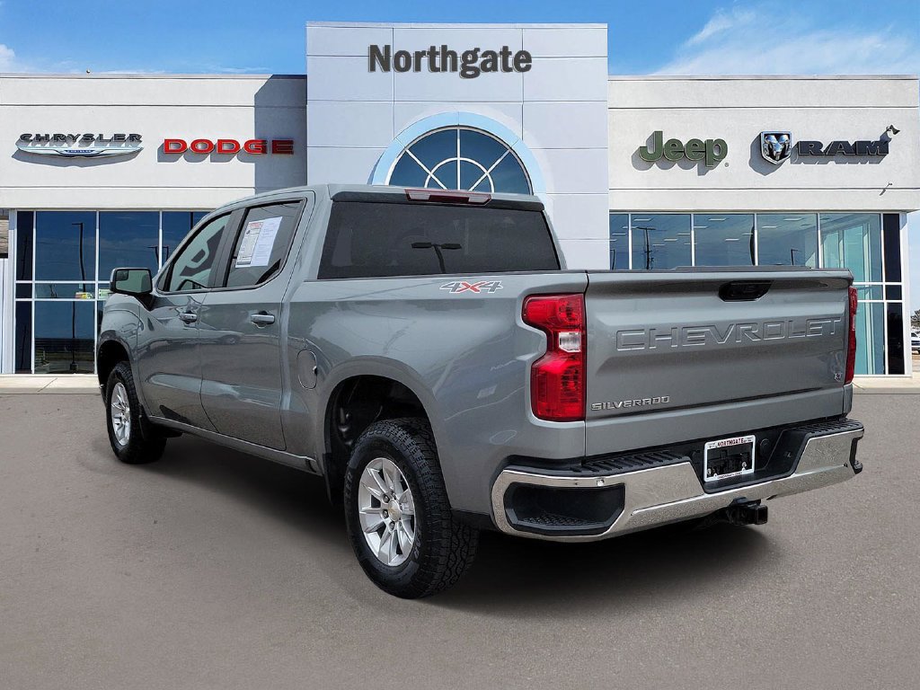 Used 2025 Chevrolet Silverado 1500 LT AWD/4WD image 3