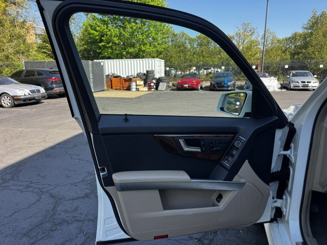 Used 2012 Mercedes-Benz GLK 350 4MATIC image 19