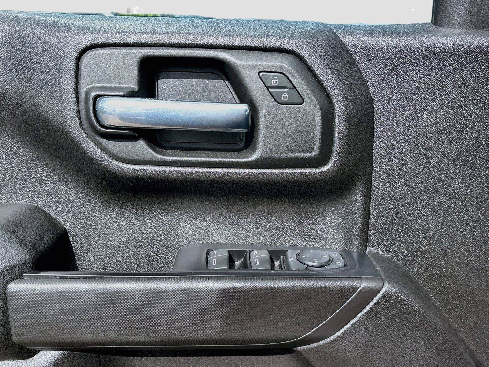 Used 2021 Chevrolet Silverado 1500 Custom w/ Safety Confidence Package RWD image 17
