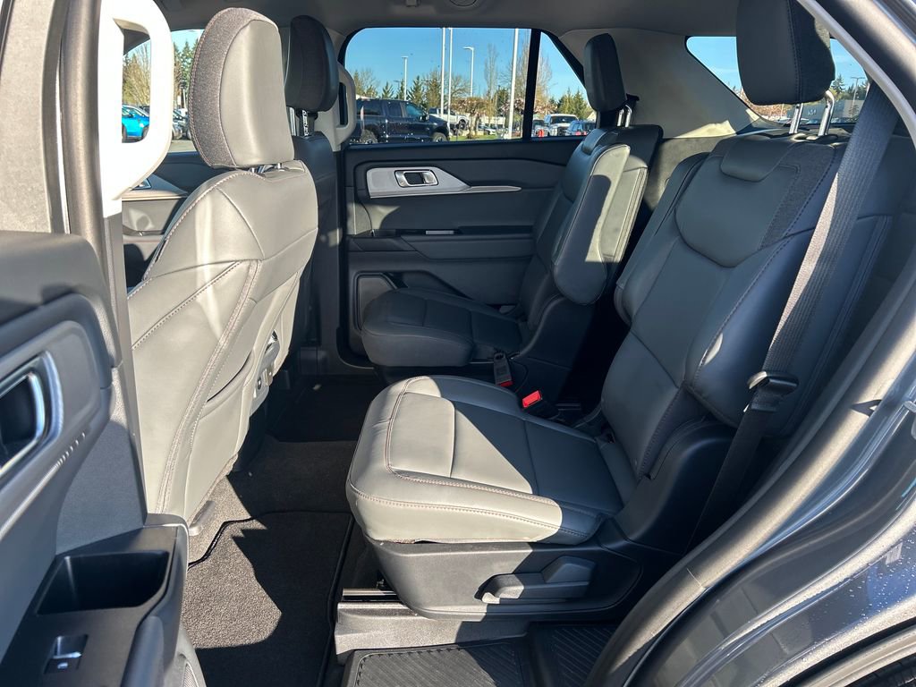 Used 2026 Ford Explorer Active w/ Active Comfort Package image 8
