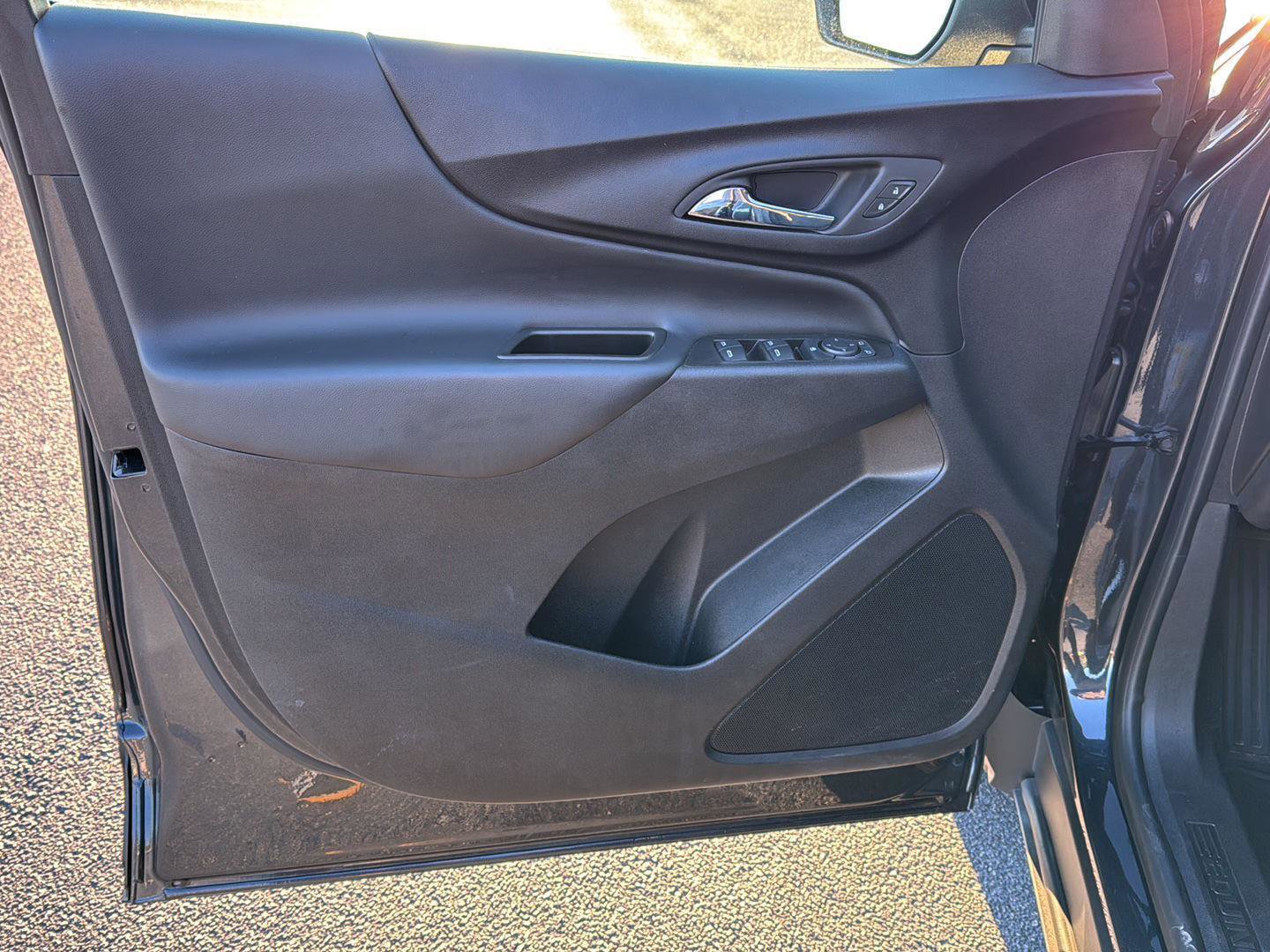 Used 2023 Chevrolet Equinox LT image 14