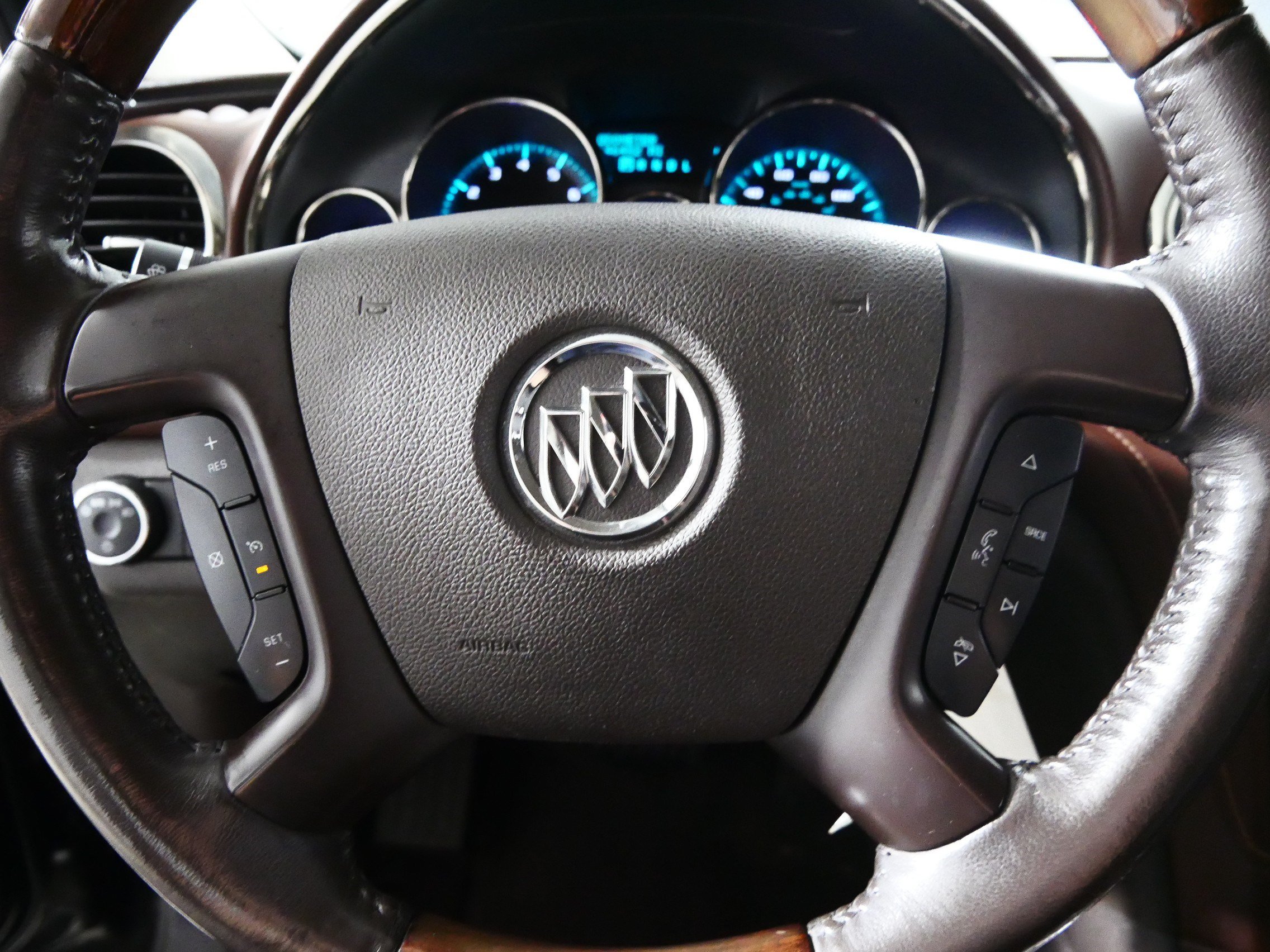 Used 2013 Buick Enclave Leather w/ Trailering Provision Package AWD/4WD image 25