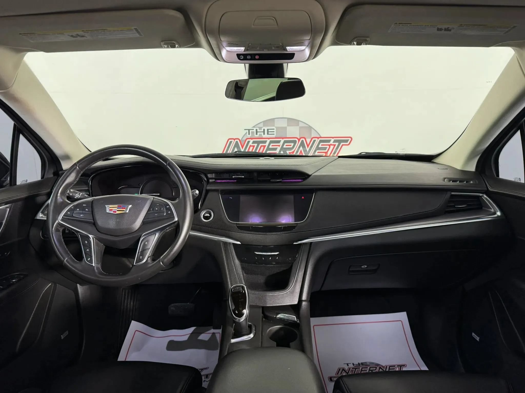 Used 2017 Cadillac XT5 Luxury w/ Driver Awareness Package FWD image 11