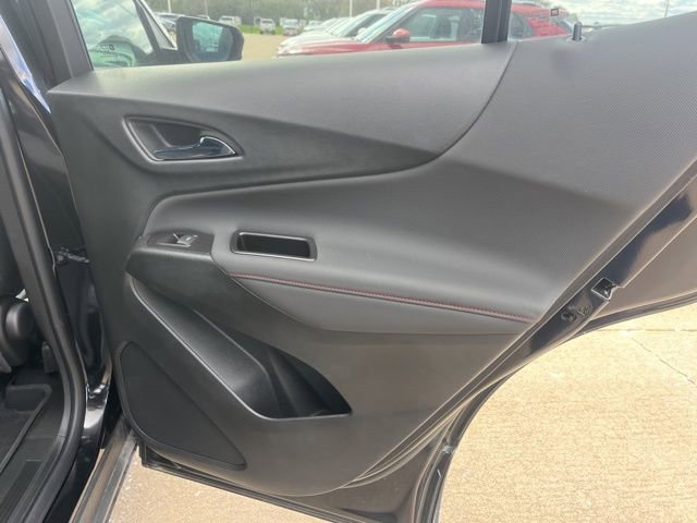Used 2022 Chevrolet Equinox RS w/ LPO, Floor Liner Package image 47