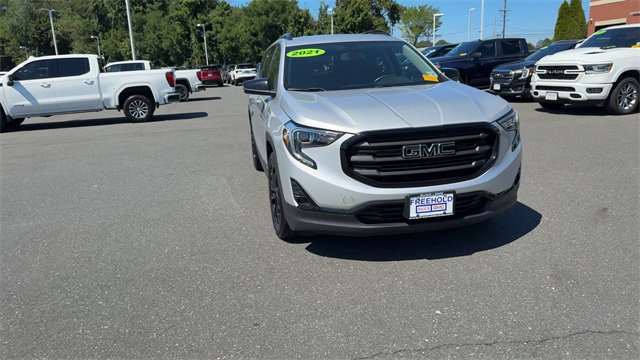Certified 2021 GMC Terrain SLT w/ Elevation Edition image 3