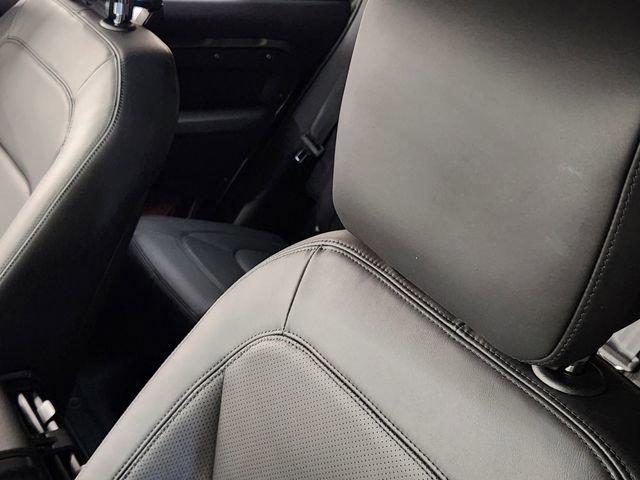 New 2026 Land Rover Defender 110 X-Dynamic SE image 14