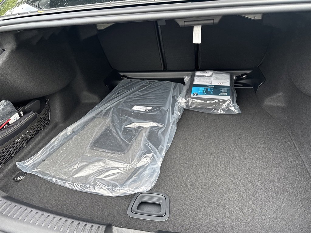 New 2026 Mercedes-Benz E 350 4MATIC Sedan image 12