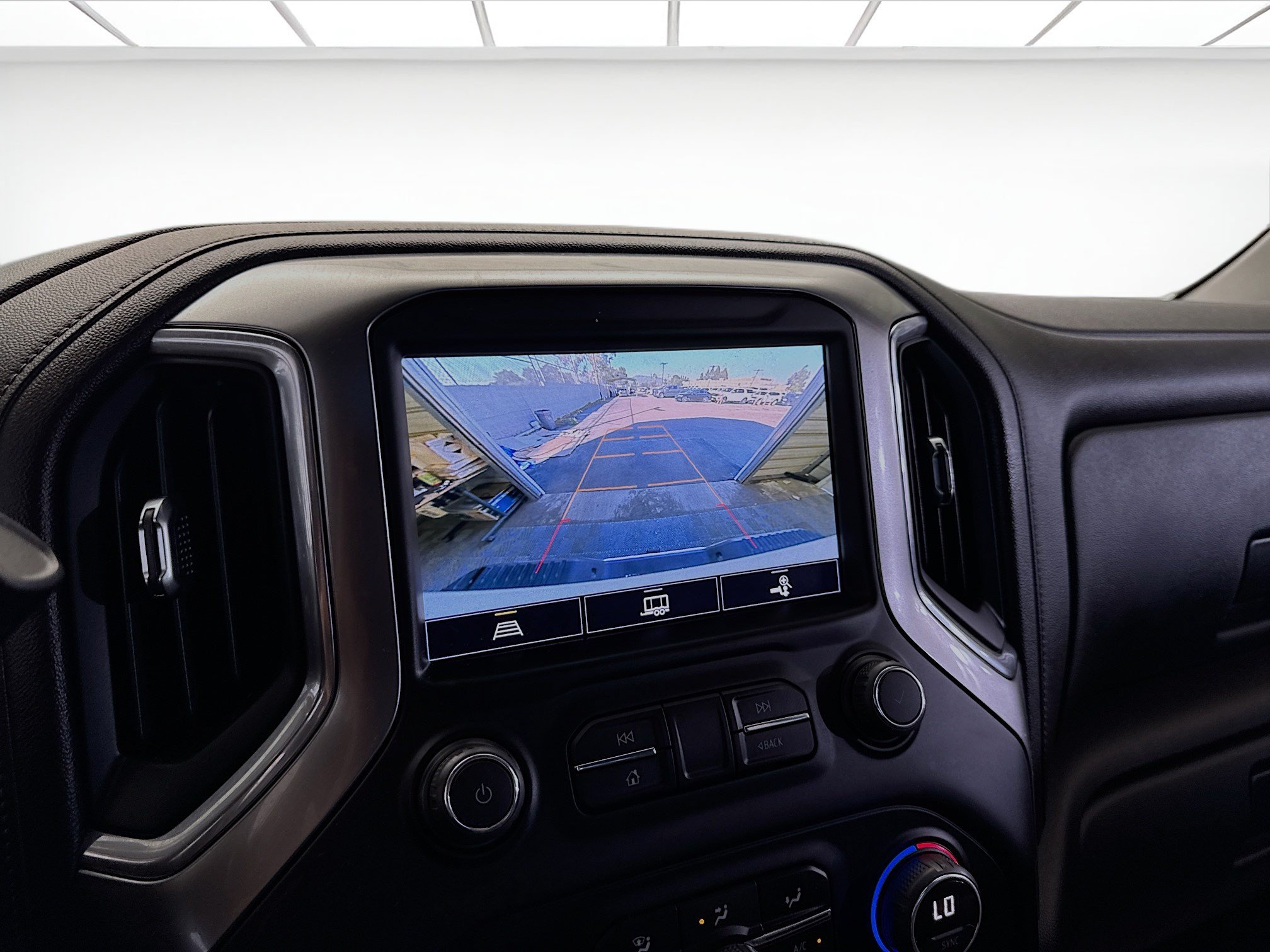 Used 2022 Chevrolet Silverado 3500 LTZ w/ LTZ Convenience Package AWD/4WD image 15