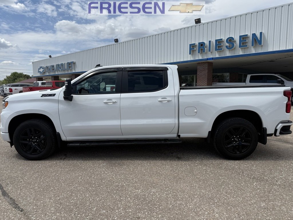 Used 2023 Chevrolet Silverado 1500 RST image 2
