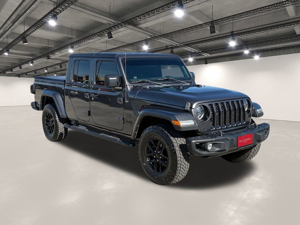 Used 2023 Jeep Gladiator Sport S image 2