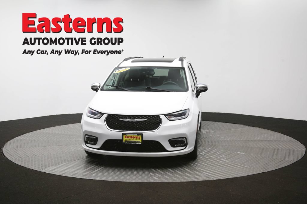 Used 2023 Chrysler Pacifica Limited FWD image 56