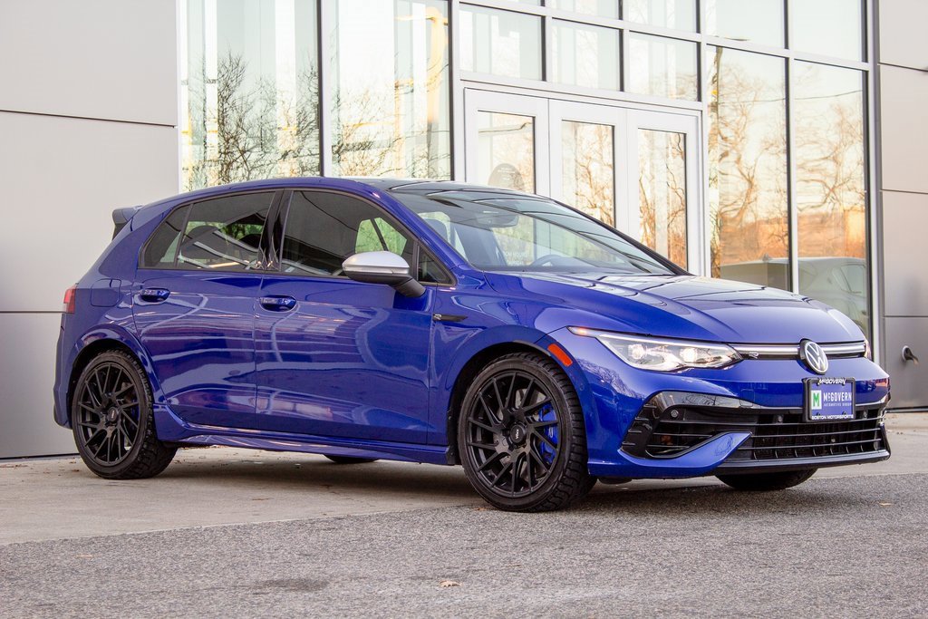 Used 2024 Volkswagen Golf R image 3
