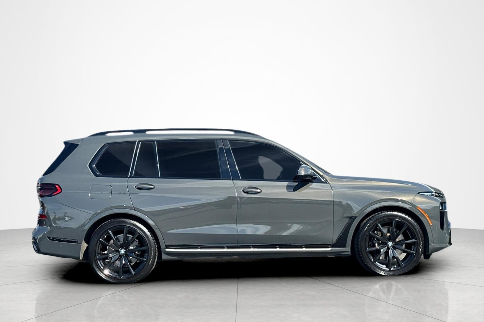 Used 2023 BMW X7 xDrive40i w/ Executive Package AWD/4WD image 6