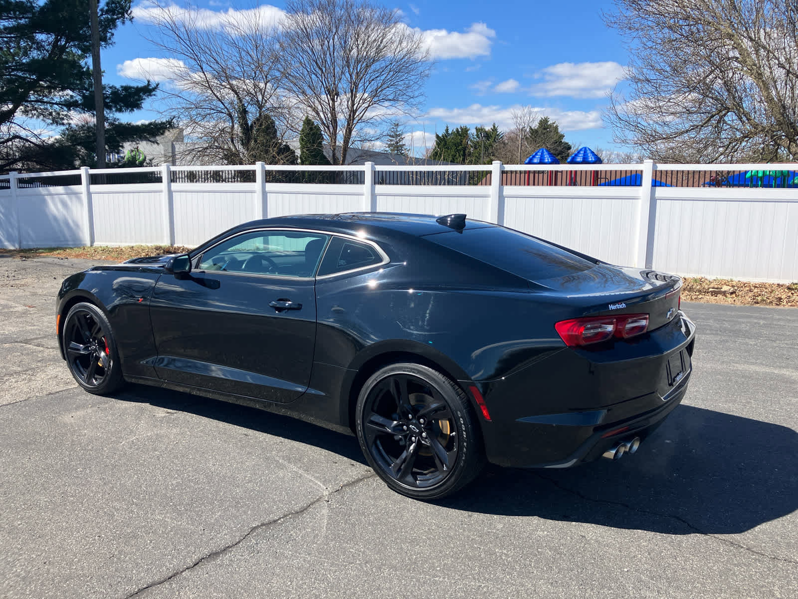 Used 2022 Chevrolet Camaro LT w/ Technology Package image 4