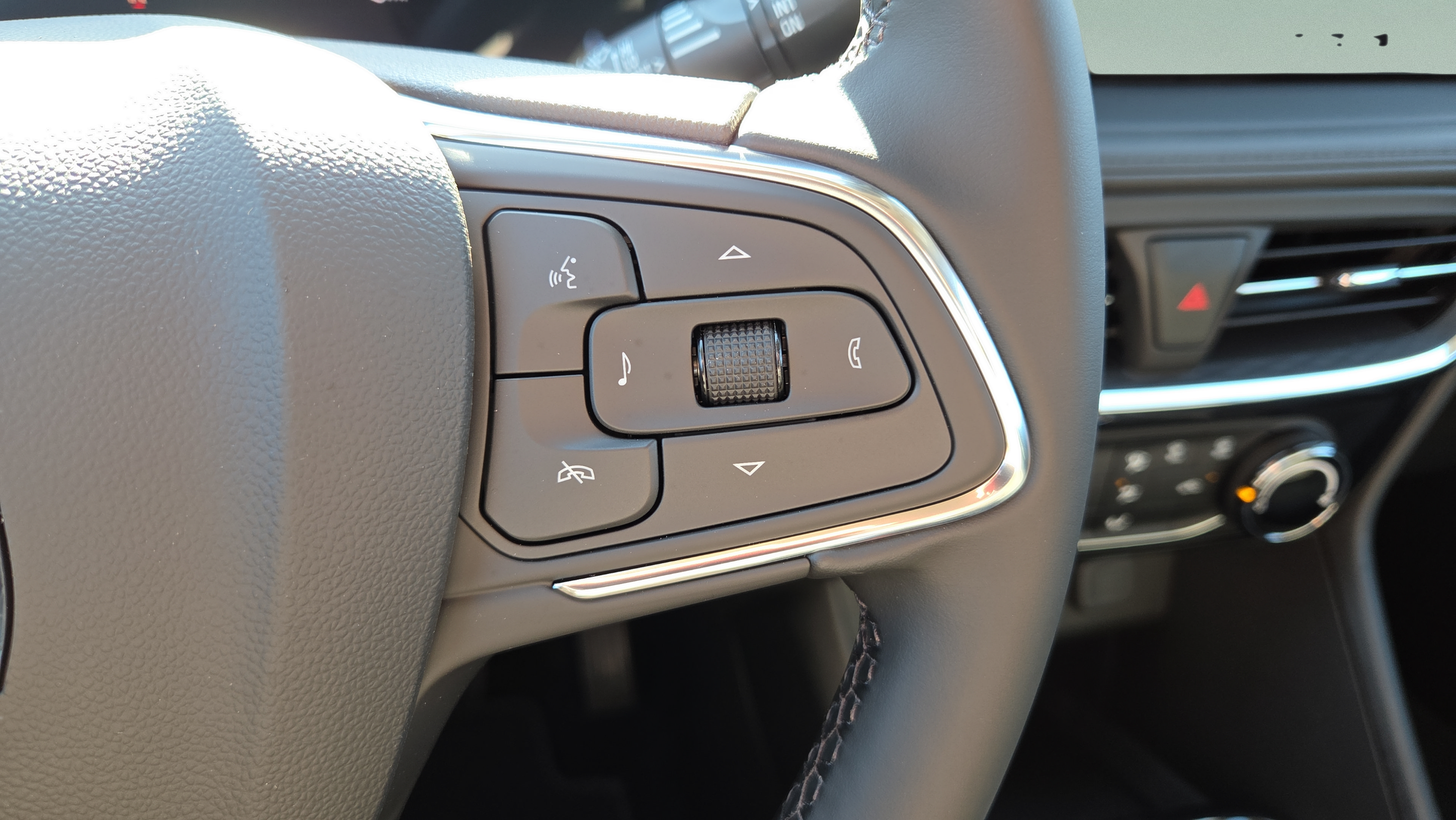 New 2026 Buick Encore GX Sport Touring FWD image 13