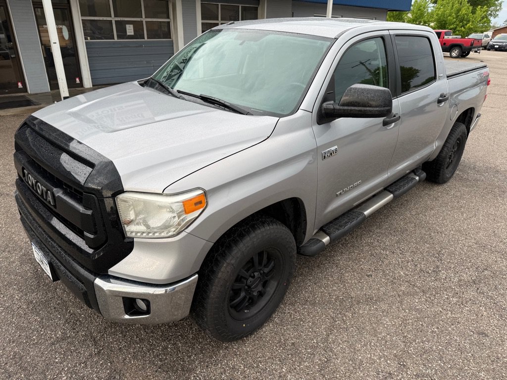 Used 2017 Toyota Tundra SR5 w/ TRD Off Road Package AWD/4WD image 6